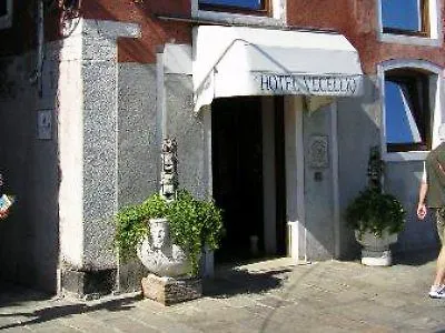 ***  Vecellio Hotel Venice Italy